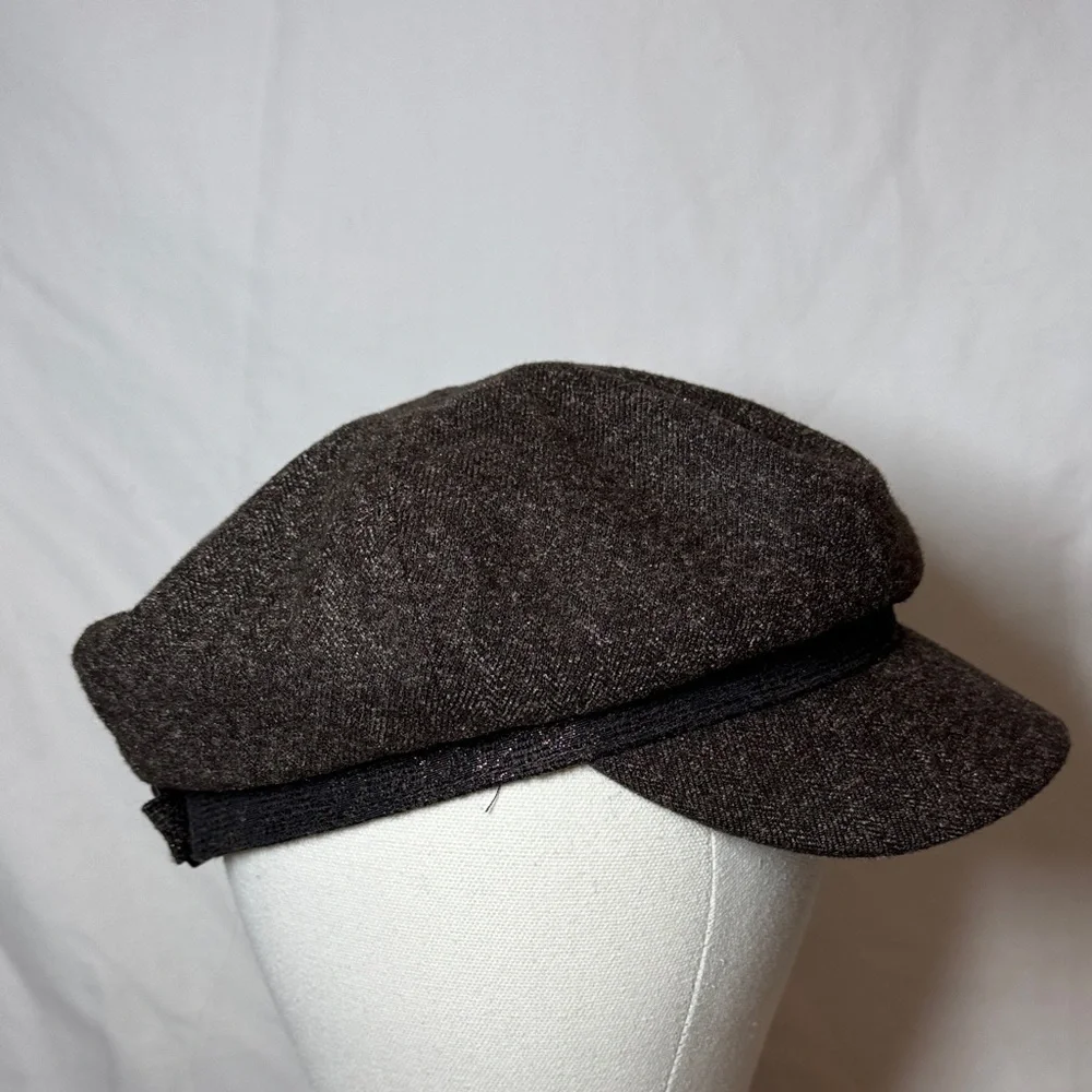 Scala Pronto Brown Tweed Newsboy Cap with Sparkly Brown Band.